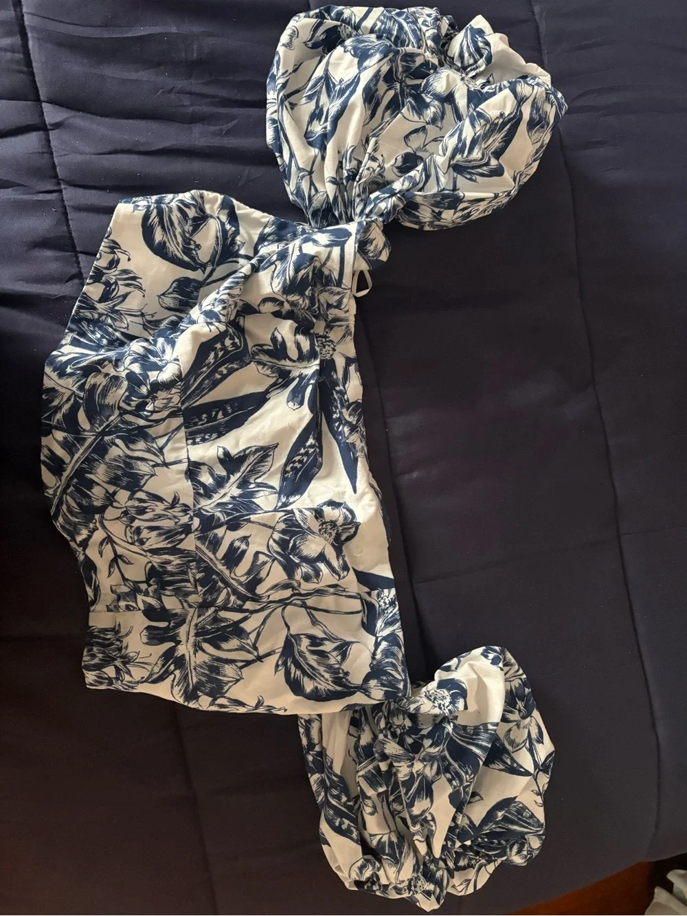 Abercrombie & Fitch Blue and White Floral Tie-Top Fabric Accent